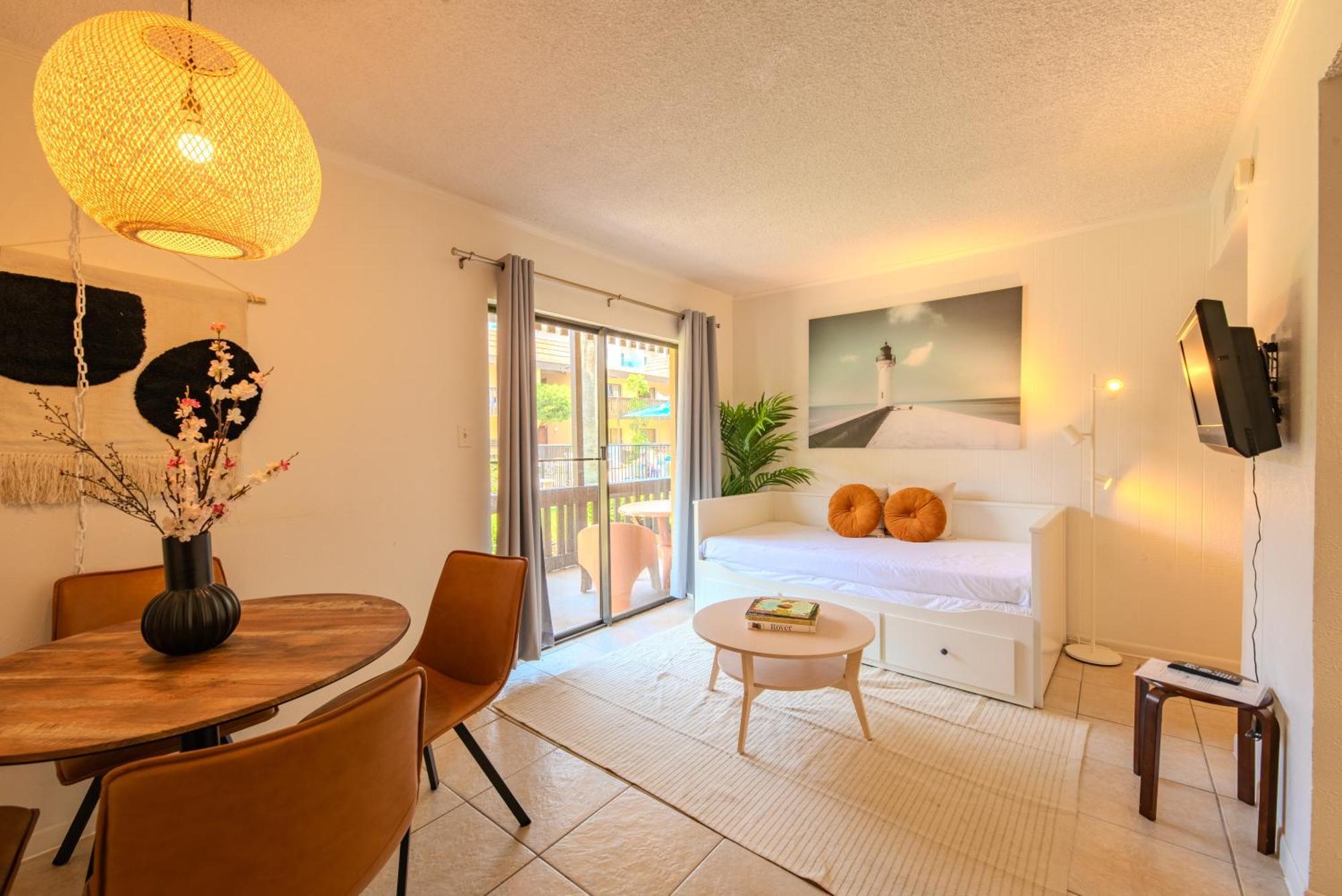 Flamingos Hideaway Stylish 1Br Coastal Escape 155 Apartamento South Padre Island Exterior foto
